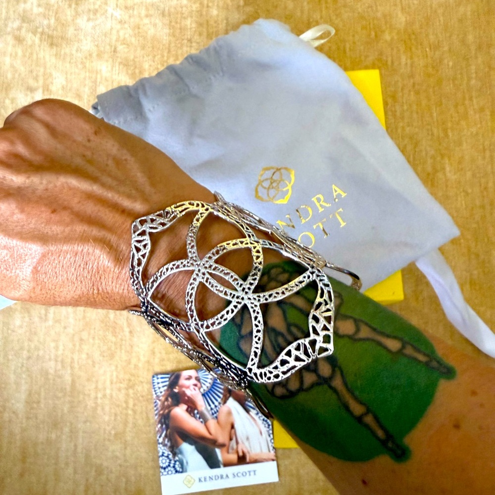 Kendra Scott Silver cuff bracelet like new